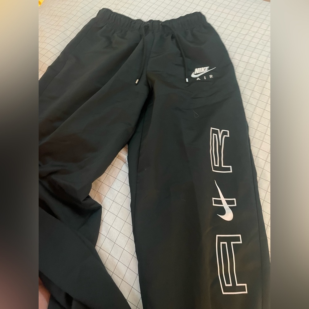 nike air joggers